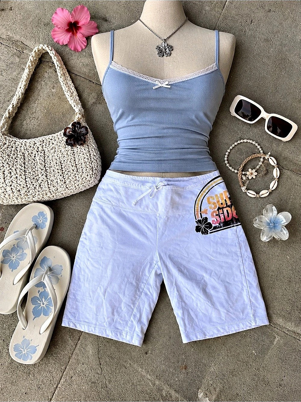 Mossimo Supply Co. Y2K Surf Side Graphic Shorts L L White Hibiscus Beach 2000s